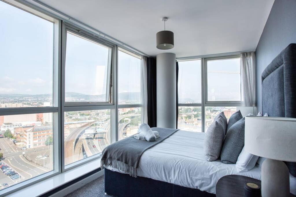 Titanic & City Views, Ultra Luxury City Parking Μπέλφαστ Εξωτερικό φωτογραφία