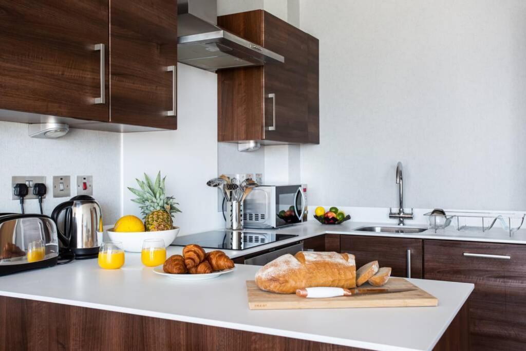 Titanic & City Views, Ultra Luxury City Parking Μπέλφαστ Εξωτερικό φωτογραφία